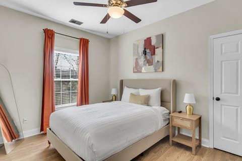 Lowcountry Luxe Spacious 4br Oasis In Charleston House in Goose Creek