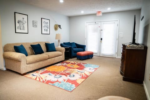 Communal lounge/ TV room, Living room
