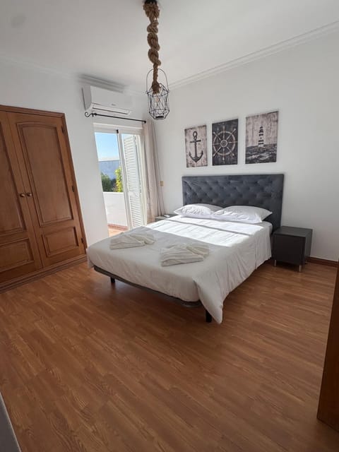 Bed, Photo of the whole room, Bedroom, towels, wardrobe