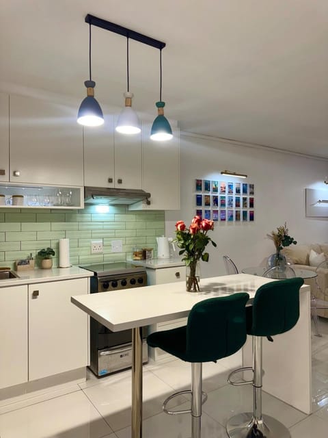 Stylish Cape Town Retreat Near V&A Waterfront Apartment in Cape Town