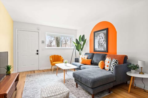 TV and multimedia, Living room, Seating area