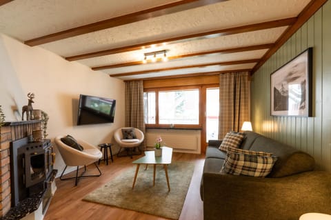Living room, Seating area, room service