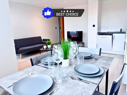 TV and multimedia, Kitchen or kitchenette, Dining area, Entertainment, Dinner, internet, kitchen