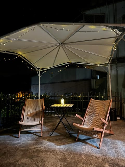 Patio, Night, sunbed