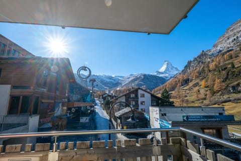 View (from property/room), View (from property/room), Balcony/Terrace, Landmark view