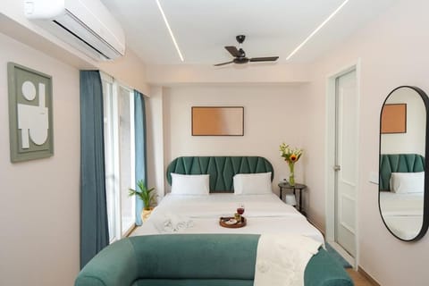 Photo of the whole room, Bedroom, air conditioner