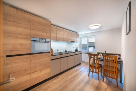 Kitchen or kitchenette, Dining area, dishwasher, oven, stove