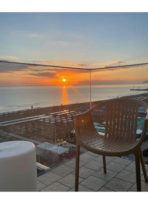 Balcony/Terrace, Sea view, Sunrise