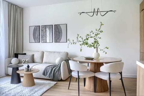 Living room, Photo of the whole room, Seating area, Dining area