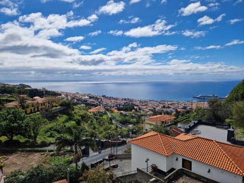View (from property/room), Balcony/Terrace, City view, Garden view, Mountain view, Sea view