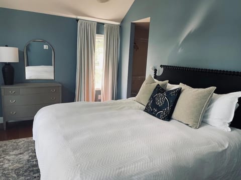 Hawkins Point House in Center Harbor