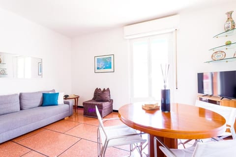 Santa Margherita Center - Steps from the Sea - AC Apartment in Santa Margherita Ligure