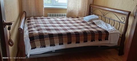 Bed, bunk bed
