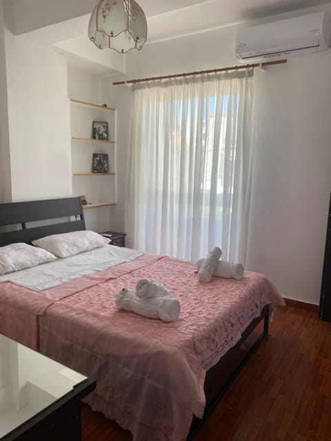 Bed, Photo of the whole room, Bedroom, towels, air conditioner