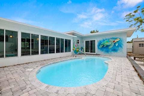 Turtle Cove House in Seminole