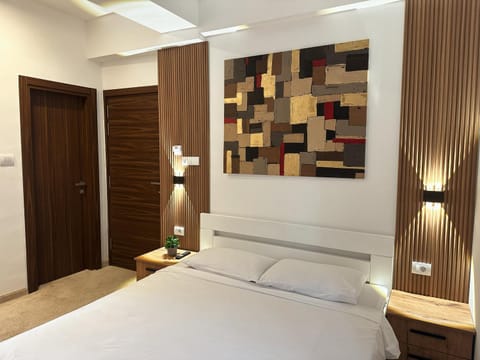 Bed, Photo of the whole room, Bedroom, wardrobe