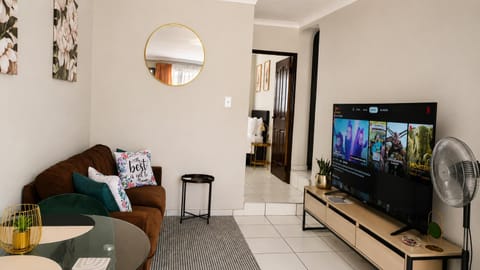 TV and multimedia, Seating area
