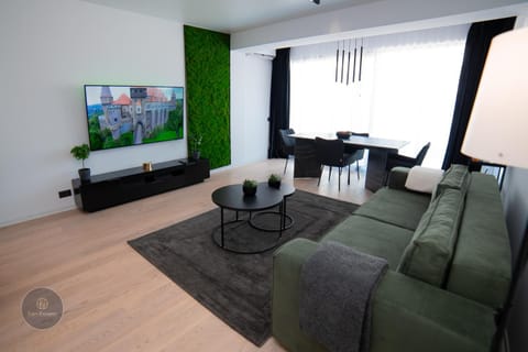 TV and multimedia, Living room, Seating area, Dinner