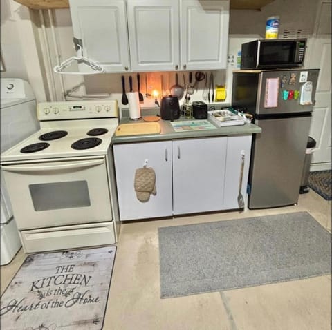 Coffee/tea facilities, Kitchen or kitchenette