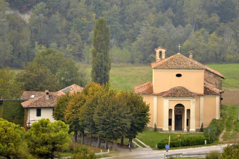 Facade/entrance, Bird's eye view