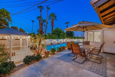 Villa LaQuinta Free Pool Heating RV Parking at Point Happy Villa in Indian Wells