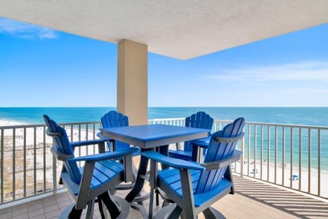 Patio, Day, Natural landscape, View (from property/room), Balcony/Terrace, Dining area, Beach, Sea view
