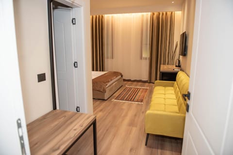 Bed, Photo of the whole room, Seating area, Bedroom