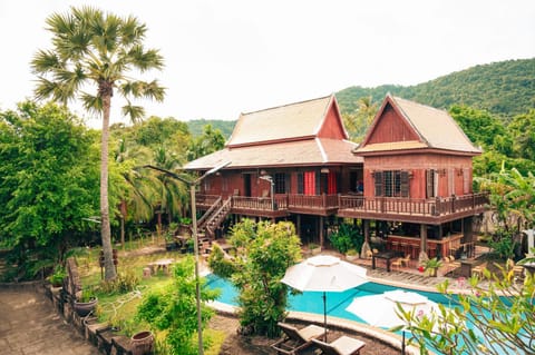 Property building, Swimming pool