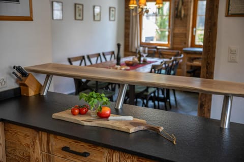 Dining area, kitchen