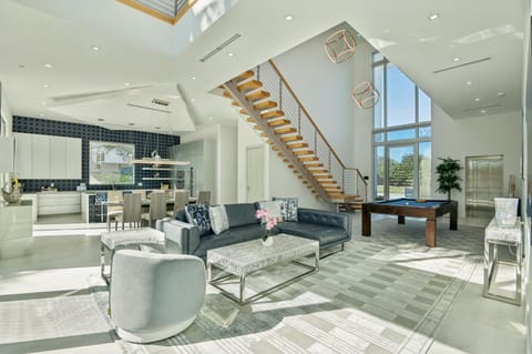 Luxury New Modern Beach Mansion in BEST Location! Villa in Jupiter