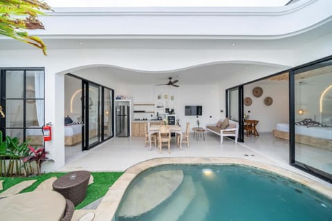 Patio, Living room, Seating area, Dining area, Pool view, Swimming pool, Swimming pool, sunbed