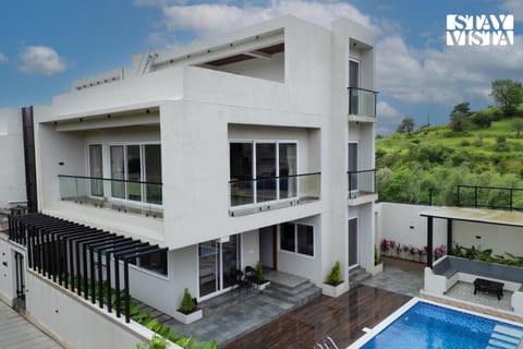 Property building, Balcony/Terrace