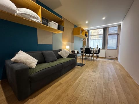 S Le Cocon des Francs Studio Élégant centre ville Apartment in Wallonia, Belgium