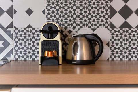 7mn walk to Metro, in ApartHotel Apartment in Puteaux