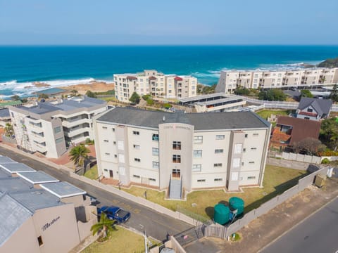 Property building, Neighbourhood, Natural landscape, Beach, City view, Sea view, Street view