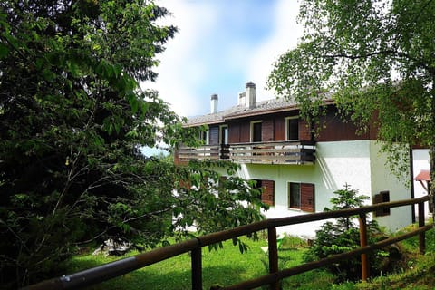 Facade/entrance, Spring, Summer, Autumn