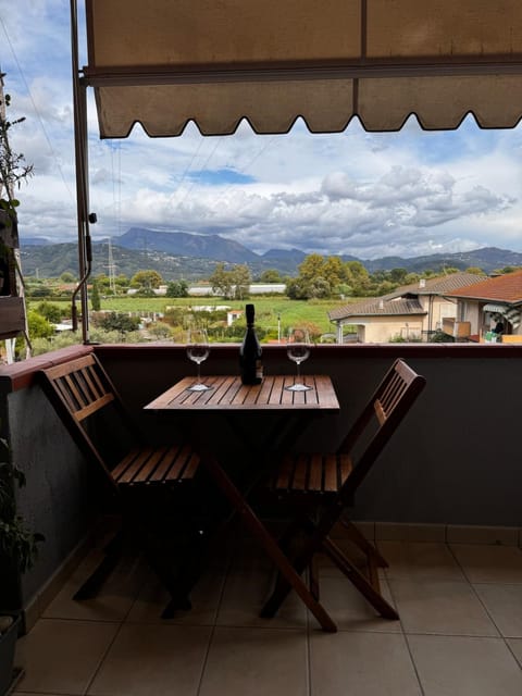 Balcony/Terrace, Mountain view