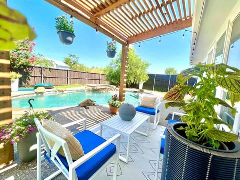 Patio, View (from property/room), Balcony/Terrace, Garden view, Pool view, Swimming pool, sunbed