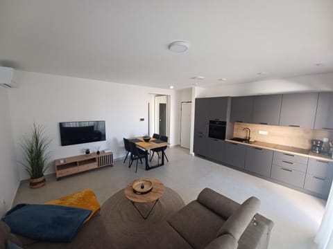 Kitchen or kitchenette, Living room, Dining area