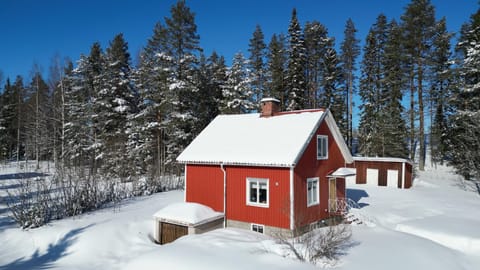 Property building, Day, Natural landscape, Winter