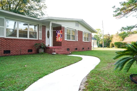 Property building, Day, Street view