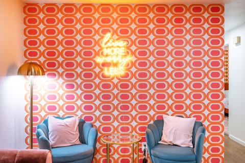 Stylish House with Hot Tub, Fire Pit Pool table near Denver House in Westminster