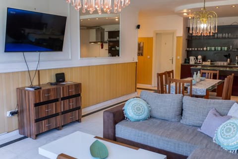 Communal lounge/ TV room, Living room, Photo of the whole room
