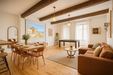 Billiard, Game Room, TV and multimedia, Living room, Dining area