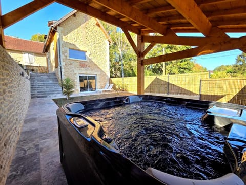 Hot Tub, Spa and wellness centre/facilities, Spa and wellness centre/facilities
