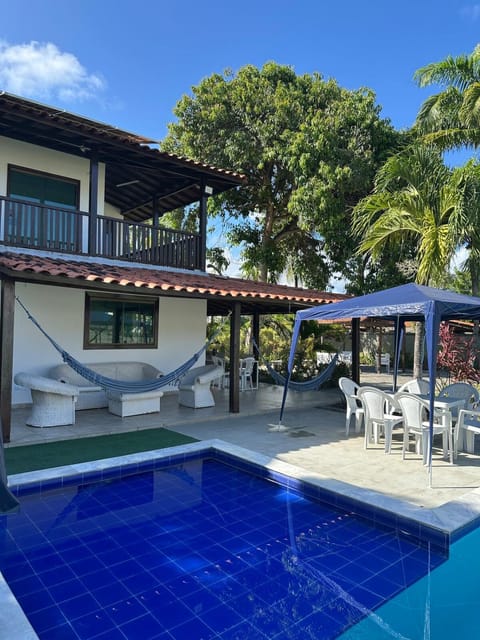 Day, Swimming pool