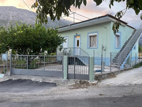 Property building, Natural landscape, Mountain view