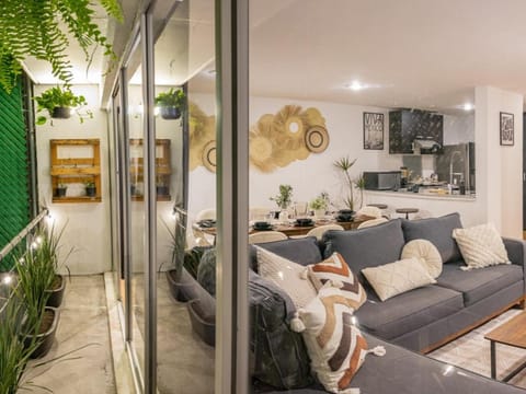 Luxury & Cozy 2BR Duplex in Condesa Heart with Balcony Apartment in Mexico City