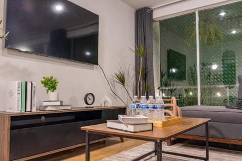 Luxury & Cozy 2BR Duplex in Condesa Heart with Balcony Apartment in Mexico City