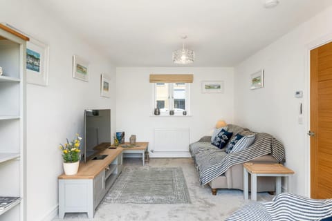 Modern Home in Dartmouth Private Parking & Garden House in Dartmouth